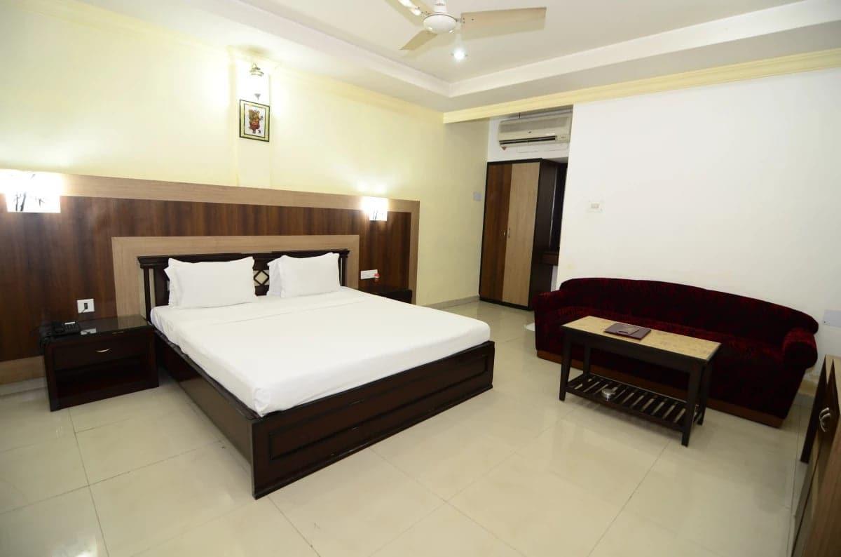 Hotel Little Palace Dibrugarh Екстер'єр фото