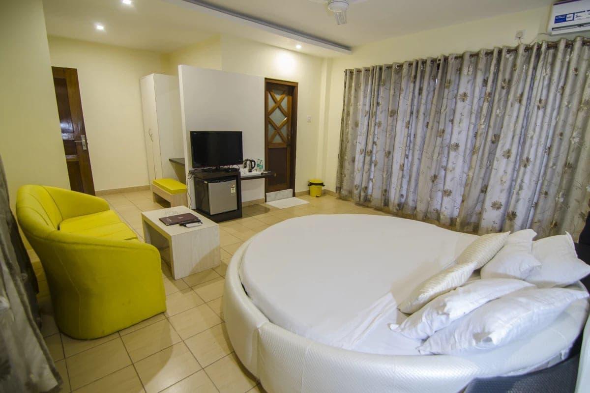 Hotel Little Palace Dibrugarh Екстер'єр фото