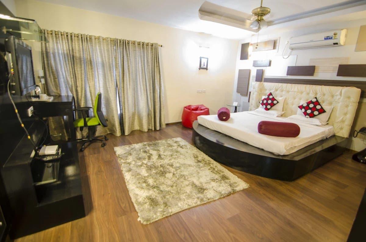 Hotel Little Palace Dibrugarh Екстер'єр фото