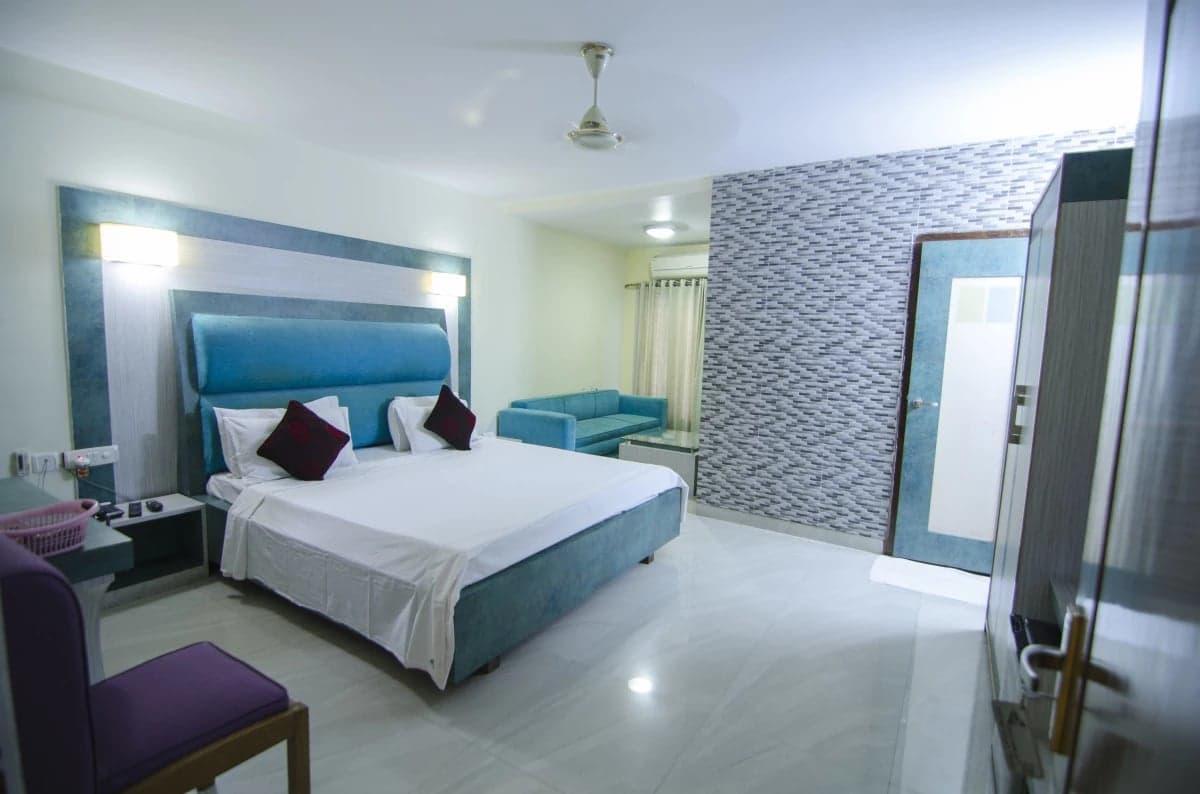 Hotel Little Palace Dibrugarh Екстер'єр фото